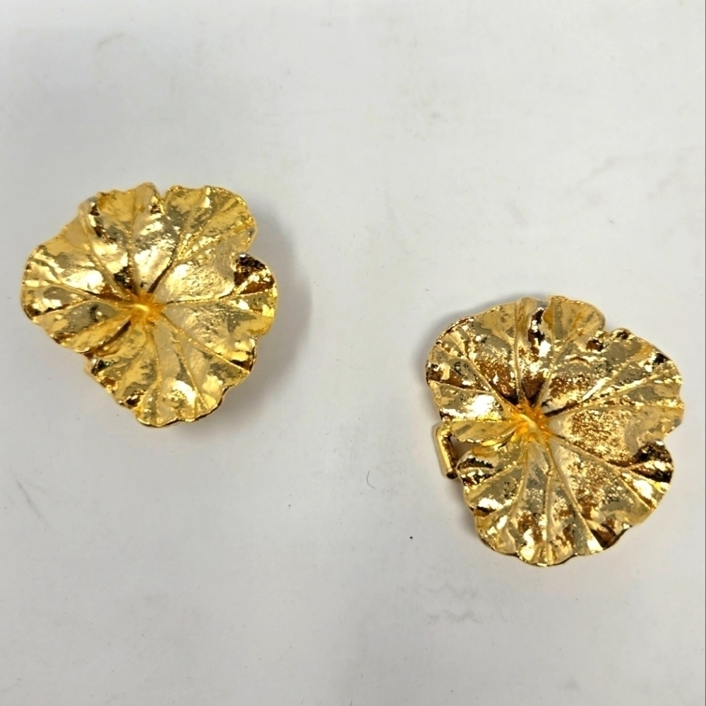 VINTAGE MIMI DI N TEXTURED GOLD TONE LEAF DOUBLE BELT BUCKLE